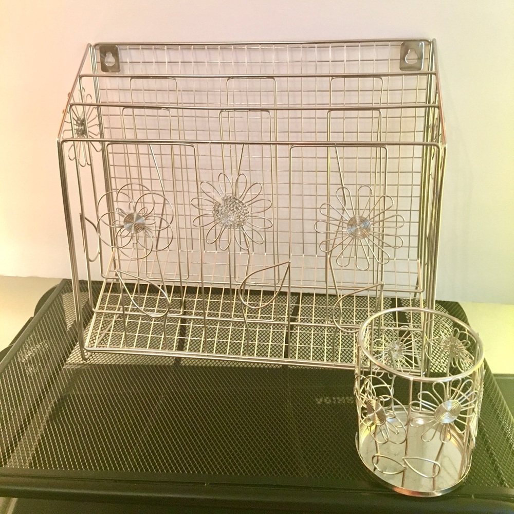 Desk Organizer. File holder and pencil cup.